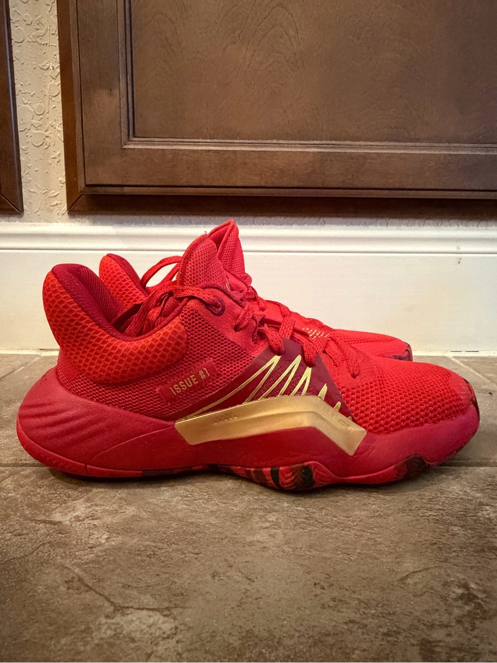 Adidas Boys’ Basketball Shoes D.O.N. Issue #1 "Iron Spider" Boys Size 6